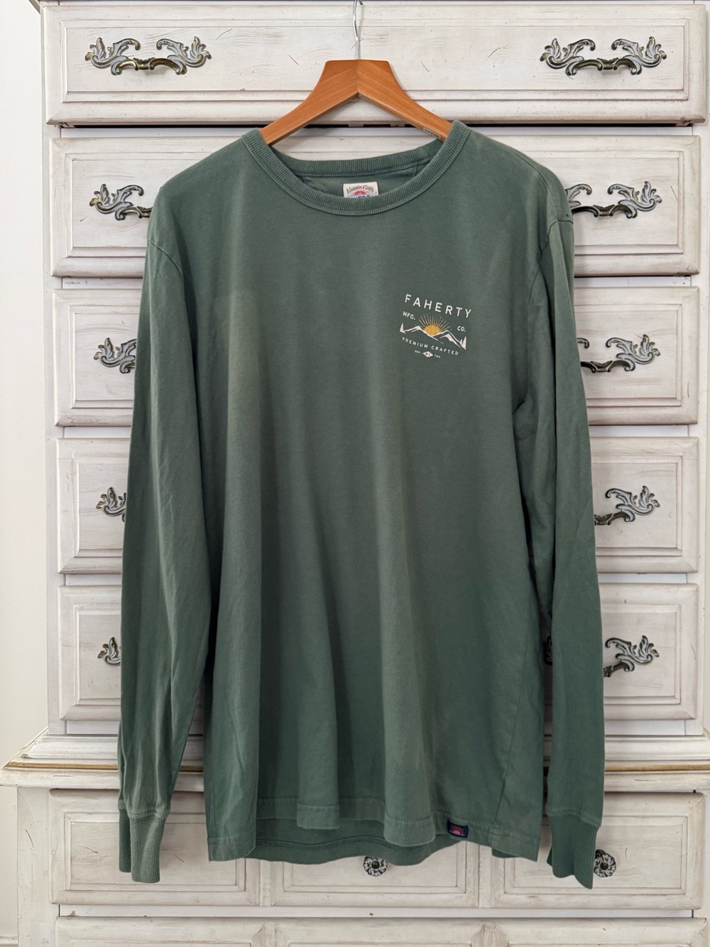 Faherty Graphic Long Sleeve Tee